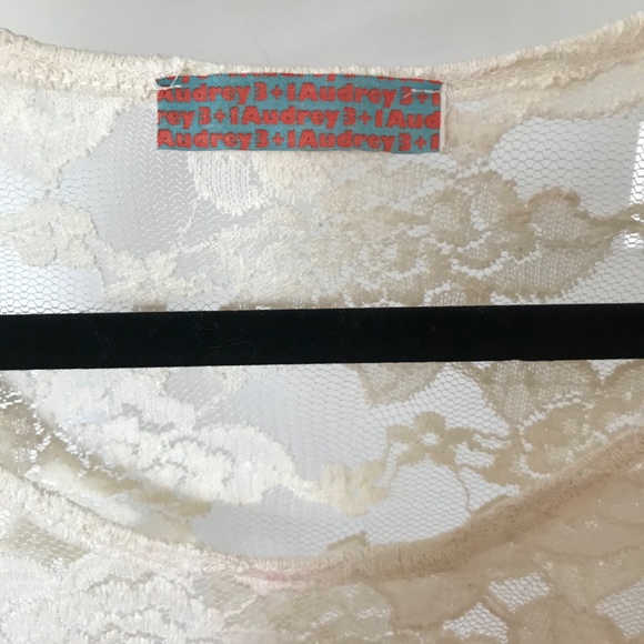 Cream Lace Wide Sleeve Dress - Picture 3 of 4